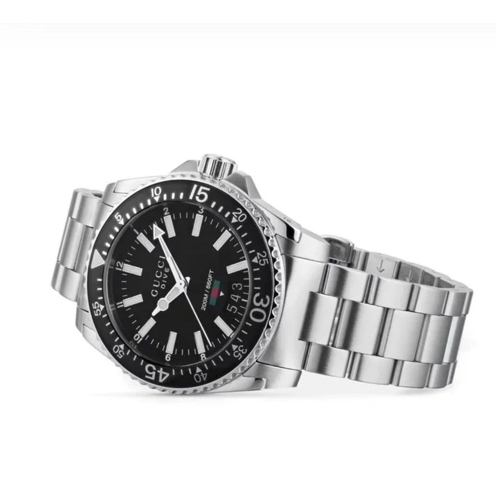 Gucci YA136301 Men's Dive 40mm Swiss Quartz Watch Black Dial Stainless Steel